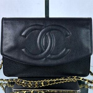 CHANEL Black Shoulder Bag with Gold Chain